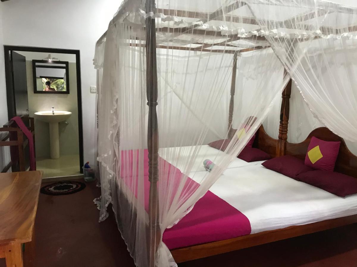 Mallika Guest House 坦加拉 外观 照片